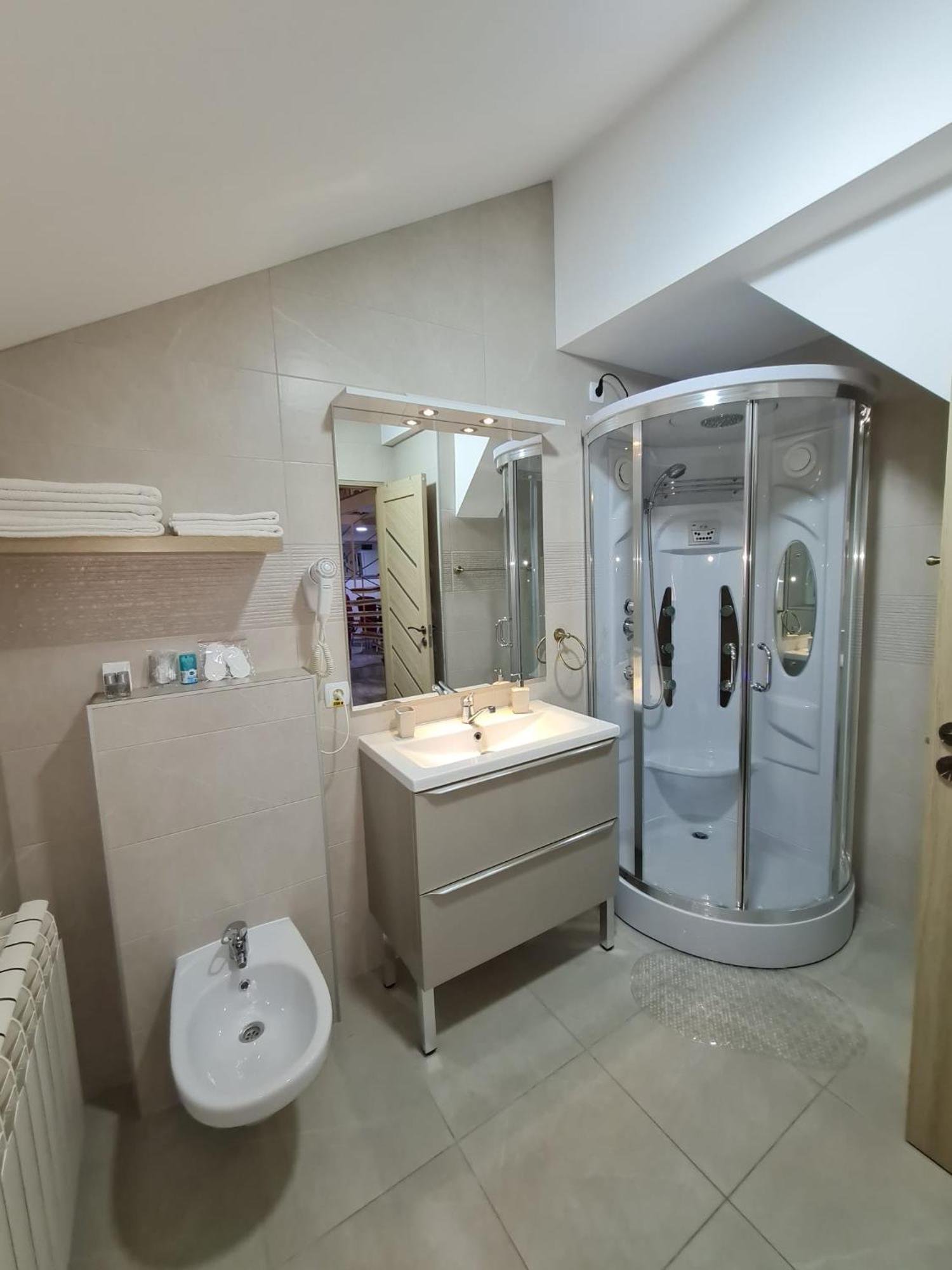 Casa Aryan Apartment Sanpetru ภายนอก รูปภาพ